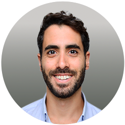 Gil Blum Headshot